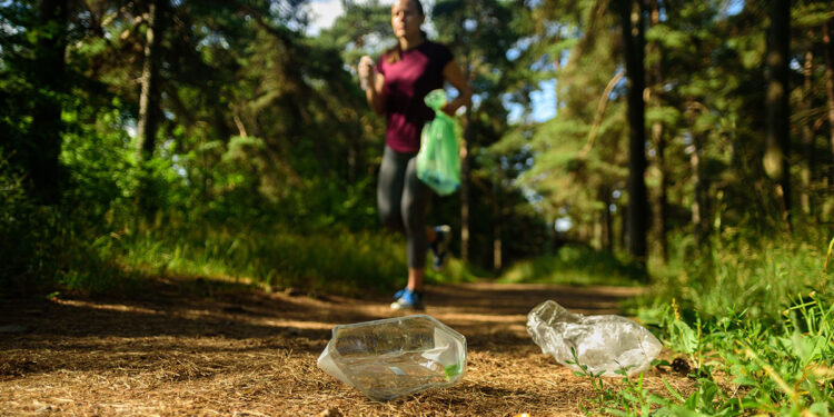 Plogging. ? Depositphotos