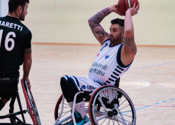 Spanu della Dinamo Lab. ? Dinamo Basket