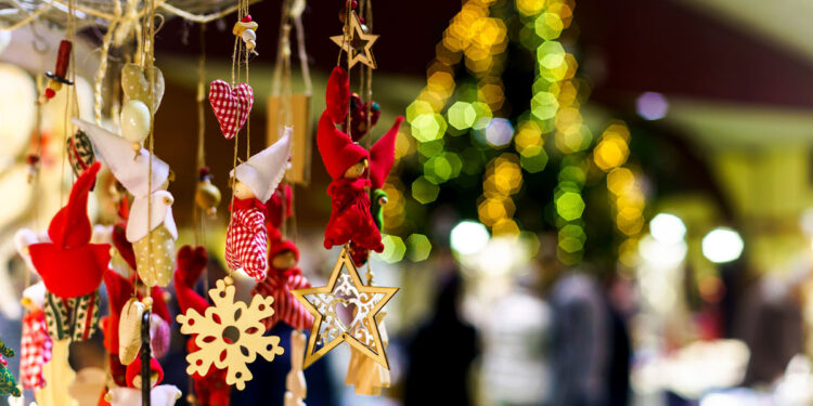 Bancarella Natale. ? Depositphotos