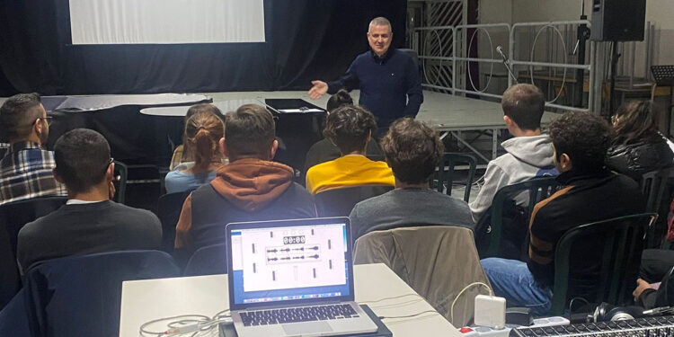 Festival di Musica Acusmatica, il professor Marco Dibeltulu presenta la sua esibizione agli spettatori