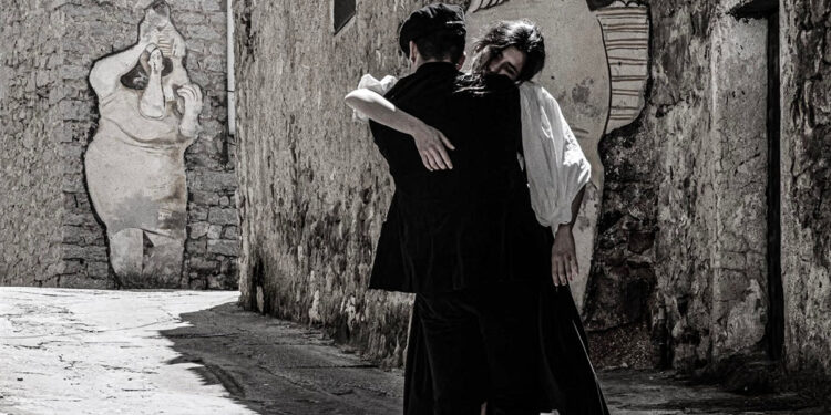 "La sposa nel vento". ? Jo Coda