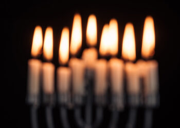 Menorah hannukah ebraismo candele. ? Depositphotos