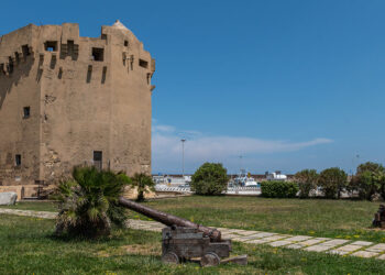 Torre Aragonese, Porto Torres. 📷 Adobe Stock