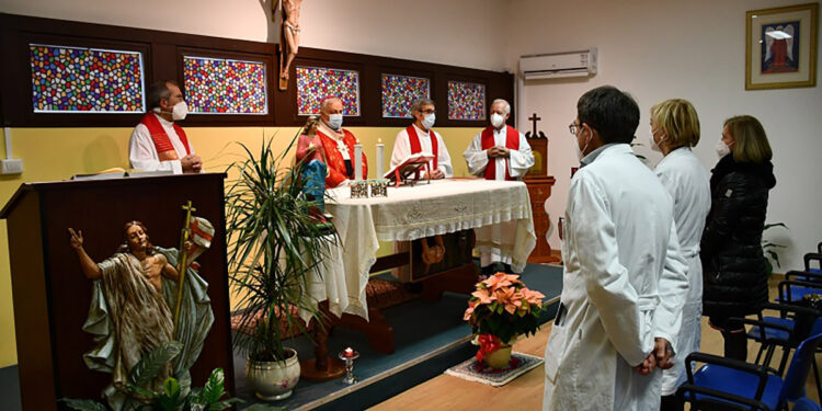 Sassari, celebrazione Santa Lucia in Clinica Oculistica