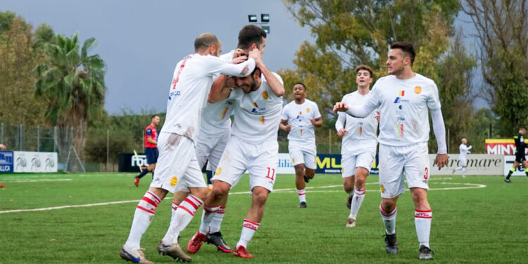 Il gol di Livesi dell'Alghero Calcio