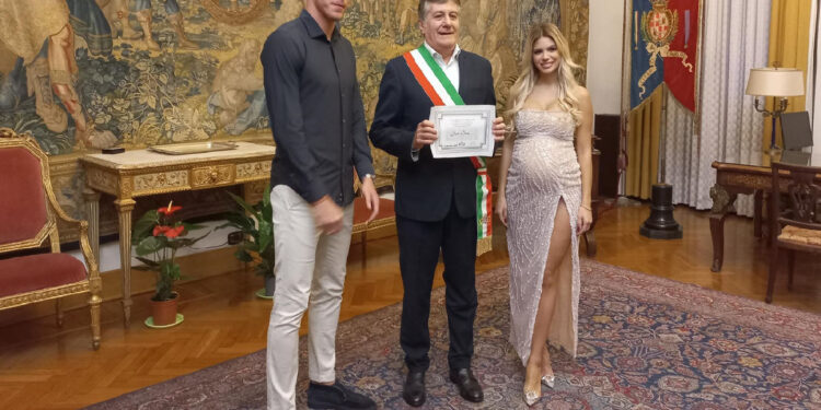 Al Municipio di Cagliari il portiere rossoblù Boris Radunovic sposa Ivana Martinovic