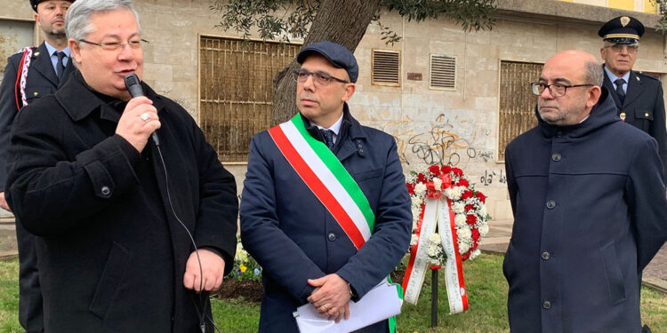 Oristano, Giornata della Memoria: l'Arcivescovo Carboni, il Sindaco Sanna e il Viceprefetto Collu