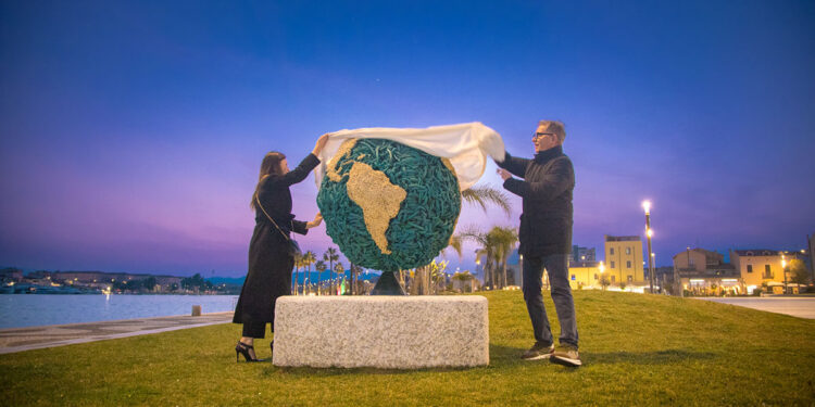 Collezionista privato dona alla città di Olbia l’opera d’arte “Ocean”