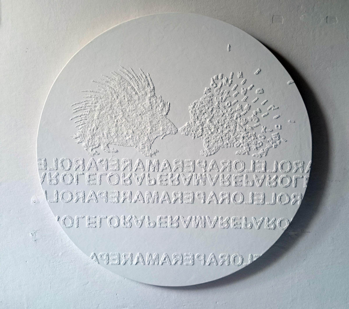 Marcello Scalas "ELORAPERAMAREPAROLE" (zucchero e acrilico su legno)