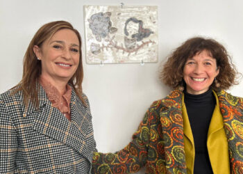 Oristano, l'assessore Fozzi e il dirigente scolastico Feltrin scoprono la targa 1522