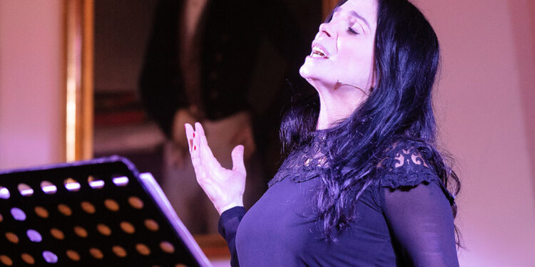 "Parole (In)cantate", Elena Pau