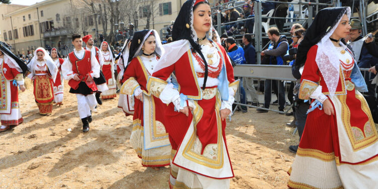 Sfilata costumi sardi Oristano