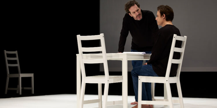 "Brevi interviste con uomini schifosi" con Lino Musella e Paolo Mazzarelli