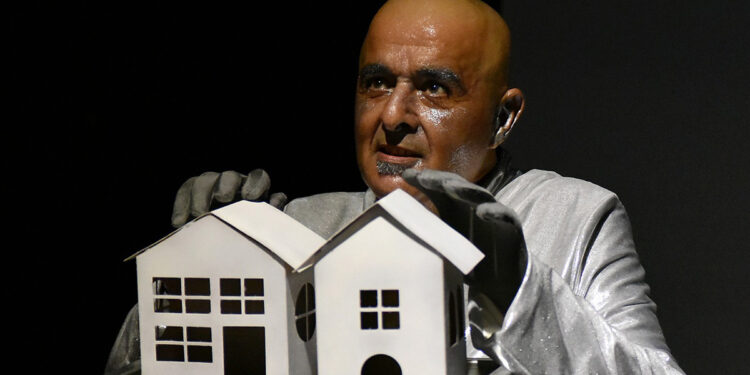 "Difatis" di Elio Turno Arthemalle. ? RiKarte di Riccardo Mocci e Katiuscia Sias