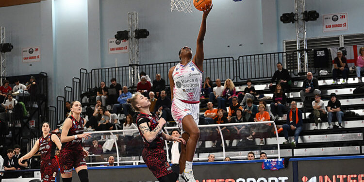 Joyner Michelle Holmes. ? Dinamo Basket