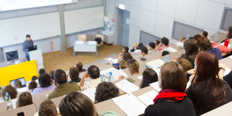 Lezione universitaria. ? Depositphotos