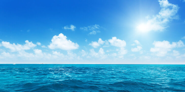 Oceano. ? Depositphotos