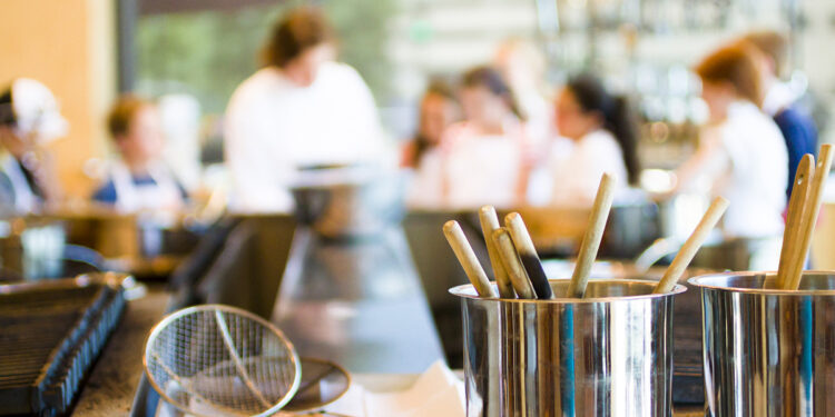 Scuola di cucina. ? Depositphotos