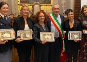 Viviana Lantini riceve il premio Ninetta Bartoli