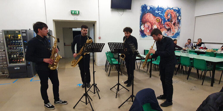 Ensemble Sax alla mensa di Sassari