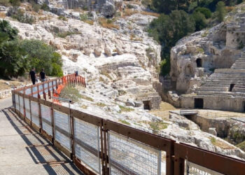 Cagliari, la rampa di accesso all'Anfiteatro Romano