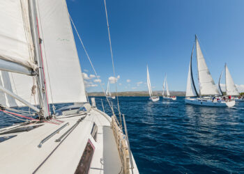 Regata vela. ? Depositphotos