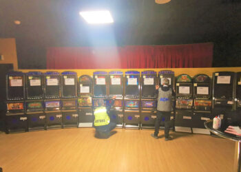 Sequestrati 14 apparecchi da gioco irregolari in una sala giochi di Cagliari