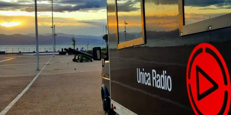 Unica Radio - Studio Mobile