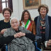 Maria Maddalena Bardi con le figlie Rita e Antonella e l'assessore Zedda