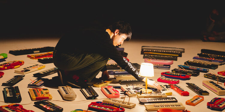Asuna "100 Keyboards". 📷 Ismael Quintanilla