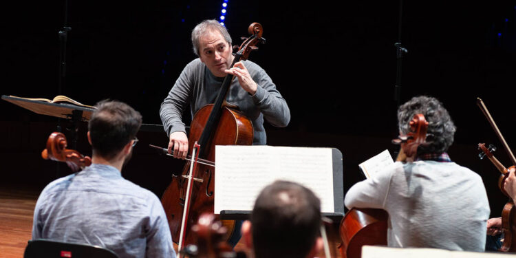 Enrico Bronzi con l'Orchestra dell’Ente de Carolis