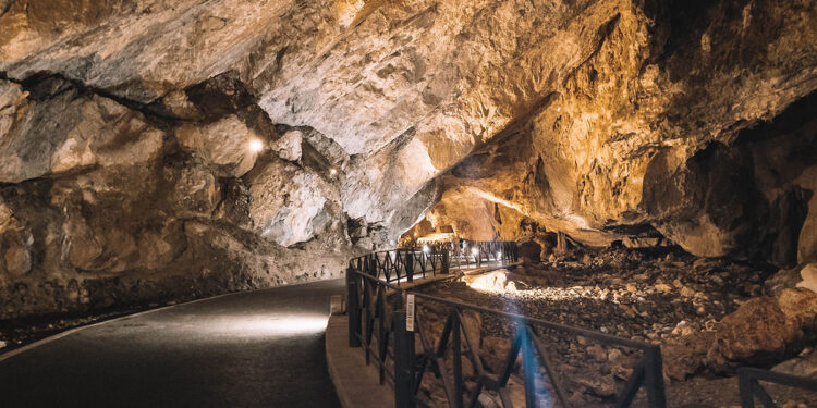 Grotta di San Giovanni. 📷 Sardinia Itineraries