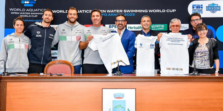 Nuoto, Coppa del Mondo in acque libere Golfo Aranci. 📷 Andrea Masini