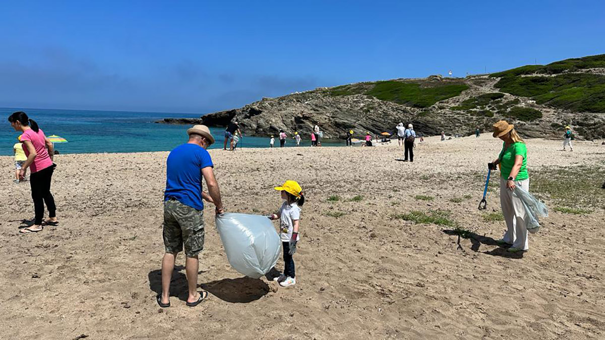 Porto Palmas "Adottiamo una spiaggia"