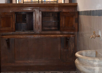 La Ruota degli Esposti al complesso dell'Annunziata di Napoli. ? Peppe Guida