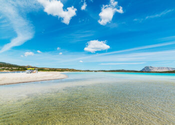 Spiaggia di Lu Impostu, San Teodoro. ? Depositphotos