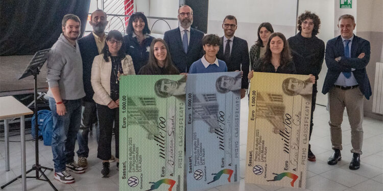 La premiazione degli studenti del Liceo Azuni