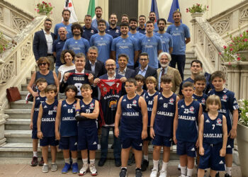 L'Esperia Olimpia Basket Cagliari ha festeggiato la promozione in Municipio