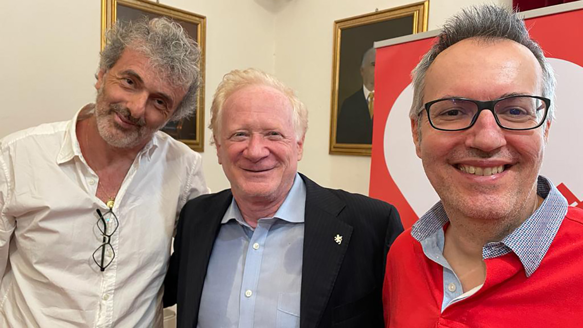 Giuseppe Ganelli ed Emilio Targia con Don Most, che in Happy Days interpretava Ralph Malph