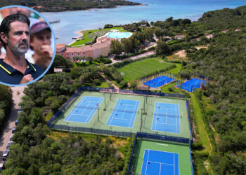Il Mouratoglou Tennis Center al Cala di Volpe, nel cerchio Patrick Mouratoglou