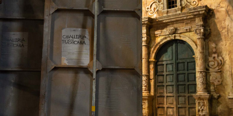 Backstage montaggio Cavalleria Rusticana al Teatro Comunale di Sassari