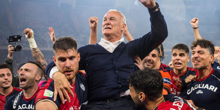 L'esultanza al termine di Cagliari-Bari. ? Cagliari Calcio