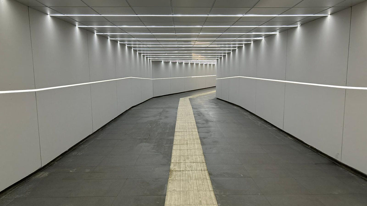 Il sottopassaggio che collega il Centro intermodale alla stazione ferroviaria di Oristano 