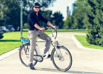 E-bike. ? Depositphotos
