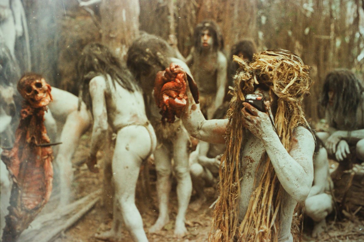 Una scena del film “Cannibal Holocaust” di Ruggero Deodato