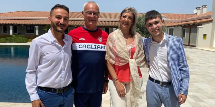 Claudio Ranieri riceve il Premio Speciale Giulio Angioni