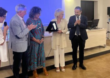 Elena Cattaneo premiazione Premio Stintino