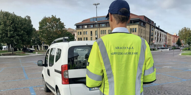 Quartu, ausiliare del traffico al lavoro