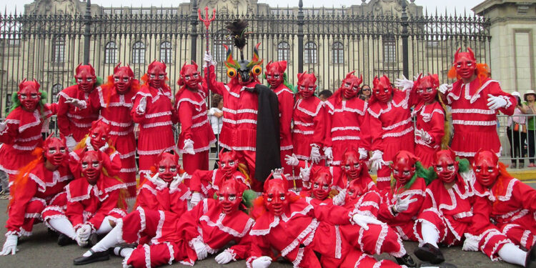 Il gruppo del Perù “Sentimento y tradicion”