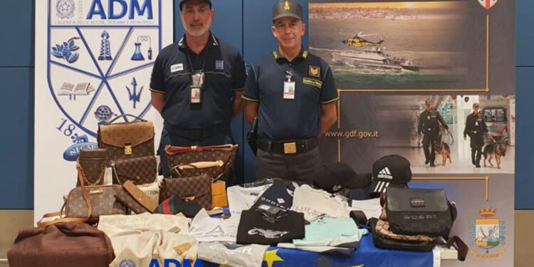 Sequestrati 42 capi contraffatti all'Aeroporto di Elmas